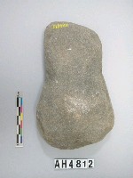 藏品(淺腰打製石斧)的圖片